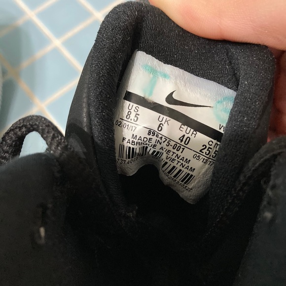 Women’s Nike Air Precision basketball. Size: 8.5 - Picture 7 of 7